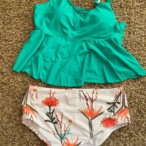 Tankini swim suit with tags size Large 8/10